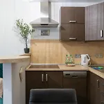 Orkana Spacious By Bookinghost