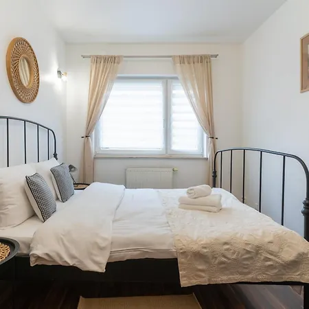 Orkana Spacious By Bookinghost Apartament