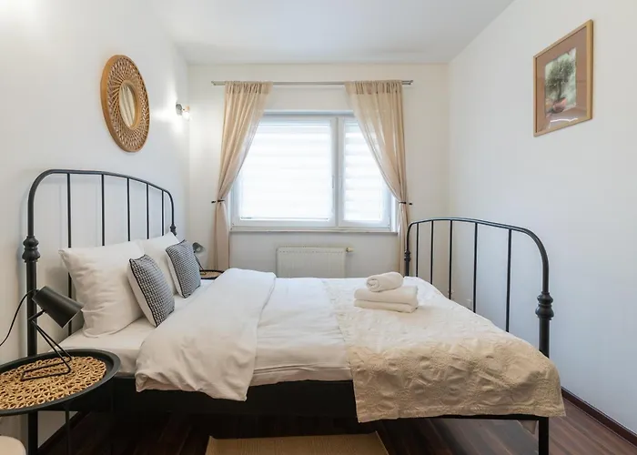 Orkana Spacious By Bookinghost דירה